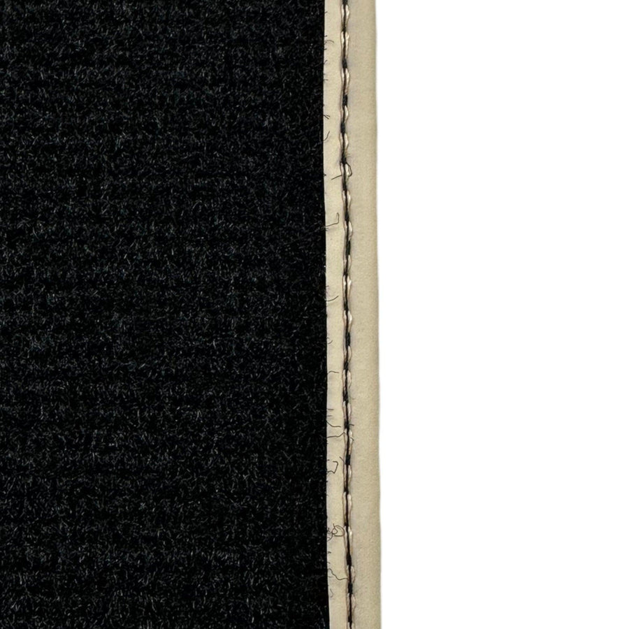 Black Floor Mats For Toyota Hilux (1998-2005) - AutoWin