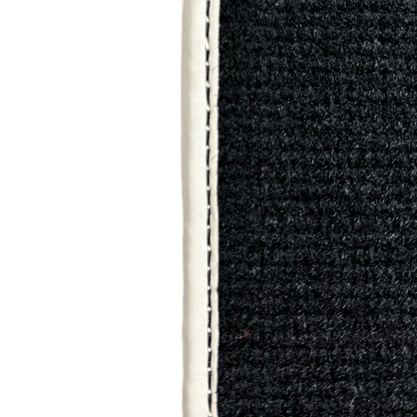 Black Floor Mats For Mitsubishi Pajero Sport (1996-2006) - AutoWin