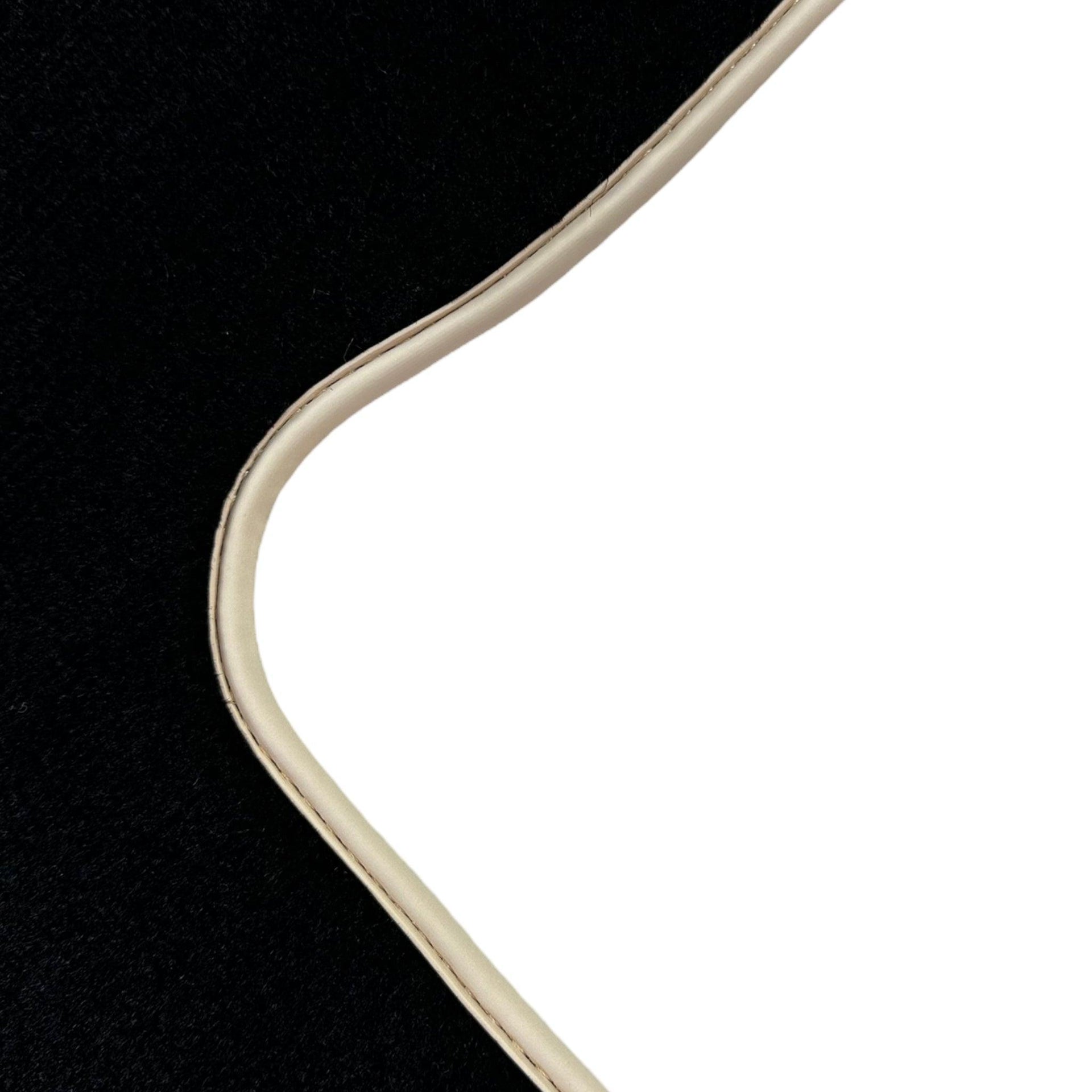 Black Floor Mats For Nissan Patrol (1997-2006) - AutoWin