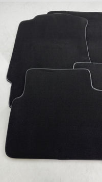 Schwarze Fußmatten für Honda Civic V (1991–1995).