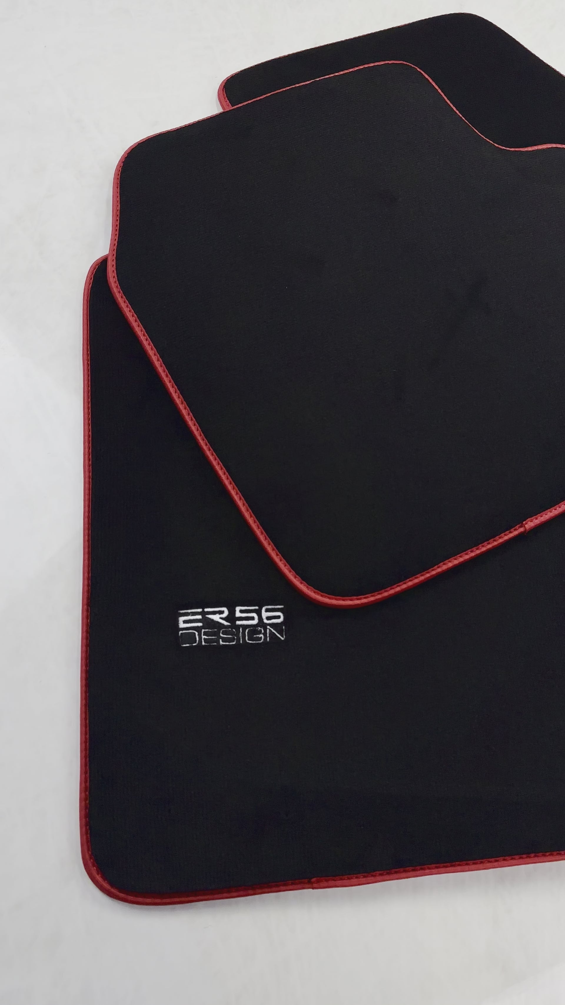 Tapis de voiture noir pour Toyota Hilux (1998-2005) Design ER56 - ER56 Design