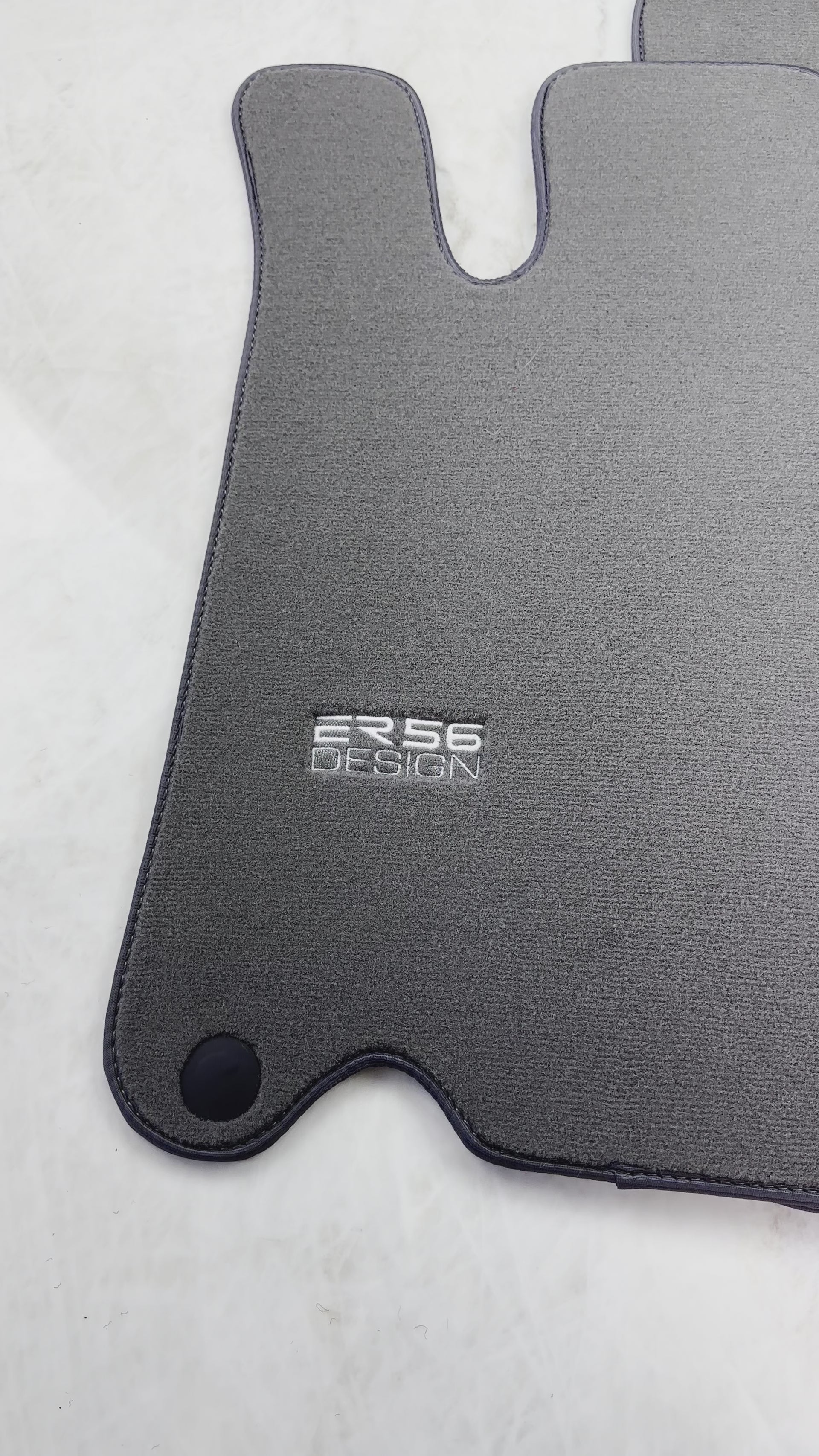 Graue Fußmatten für Mercedes-Benz SL-Klasse R230 (2001–2012) | ER56-Design - AutoWin