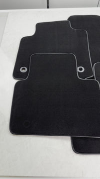 Tappetini per auto Neri per Toyota Rav 4 (2019-2023)