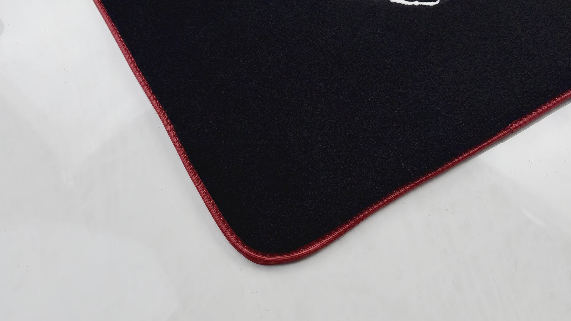 Tappeti per auto neri con bordo rosso per Pontiac FireBird (1993-2002) Trans Am - AutoWin