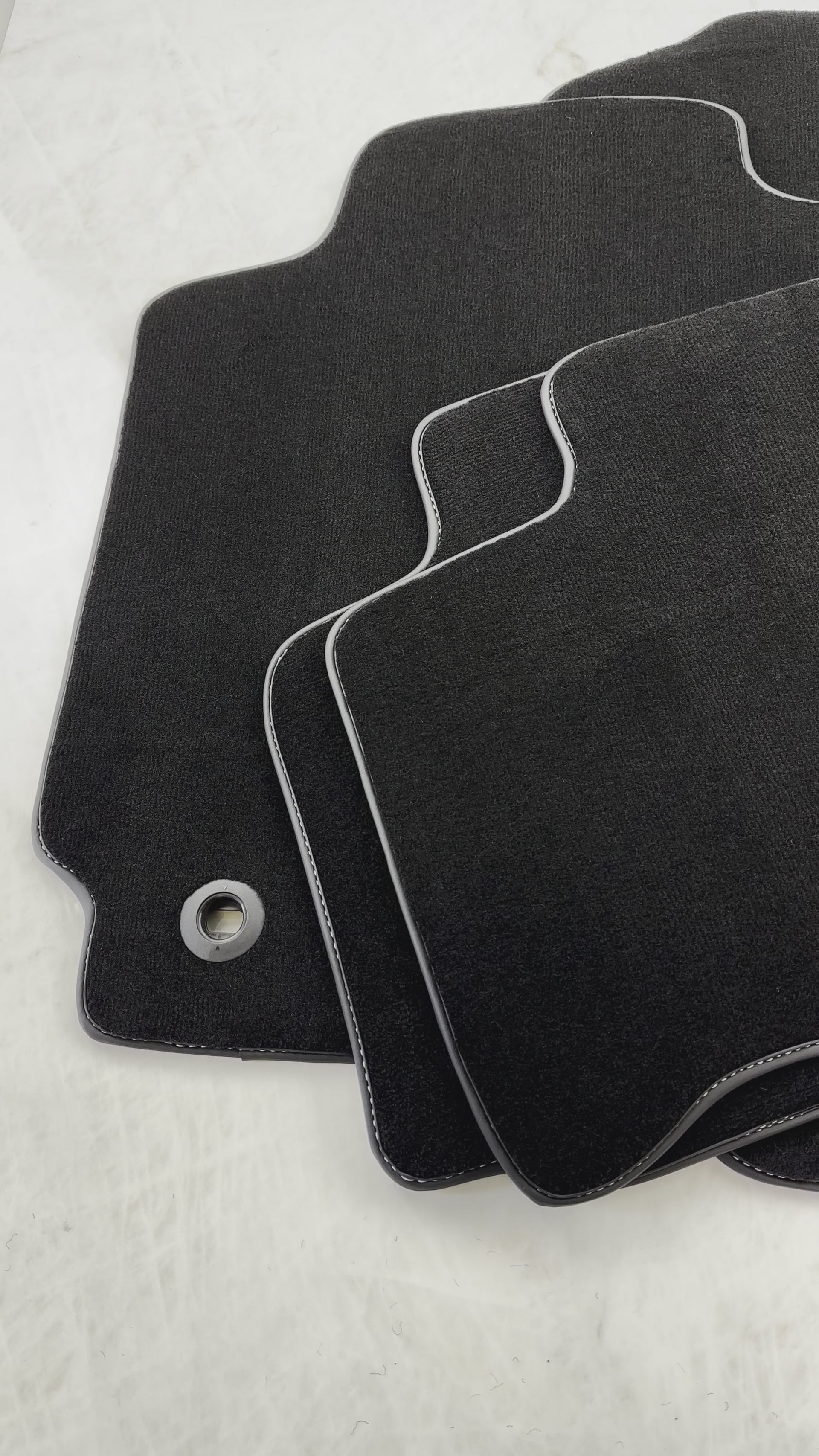 Tappeti neri per auto per Toyota RAV4 (2013-2018) - AutoWin