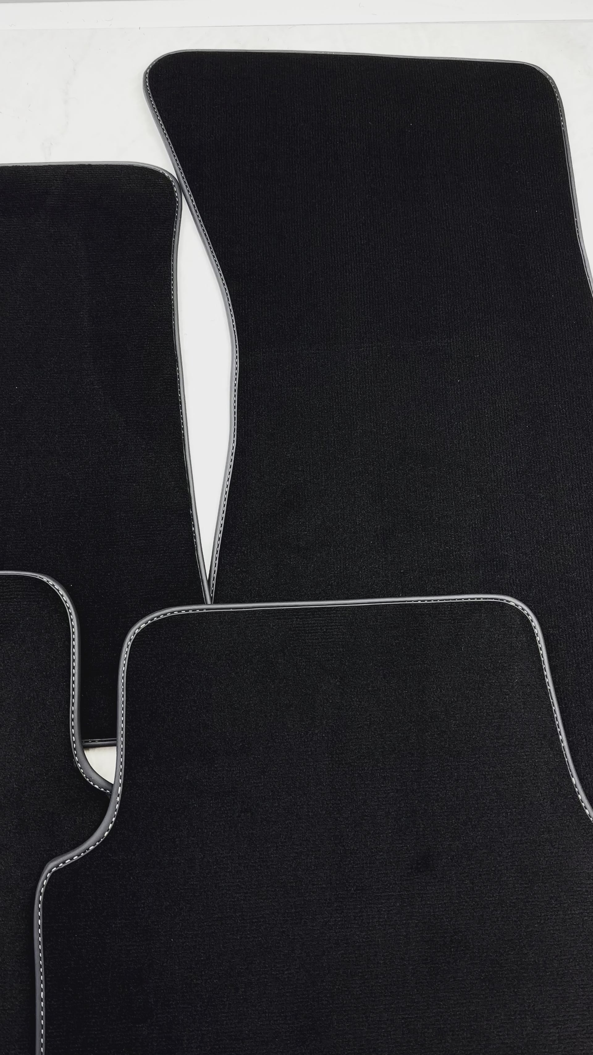 Tapis de voiture noir pour A6 - C8 Sedan (2018-2023) - AutoWin