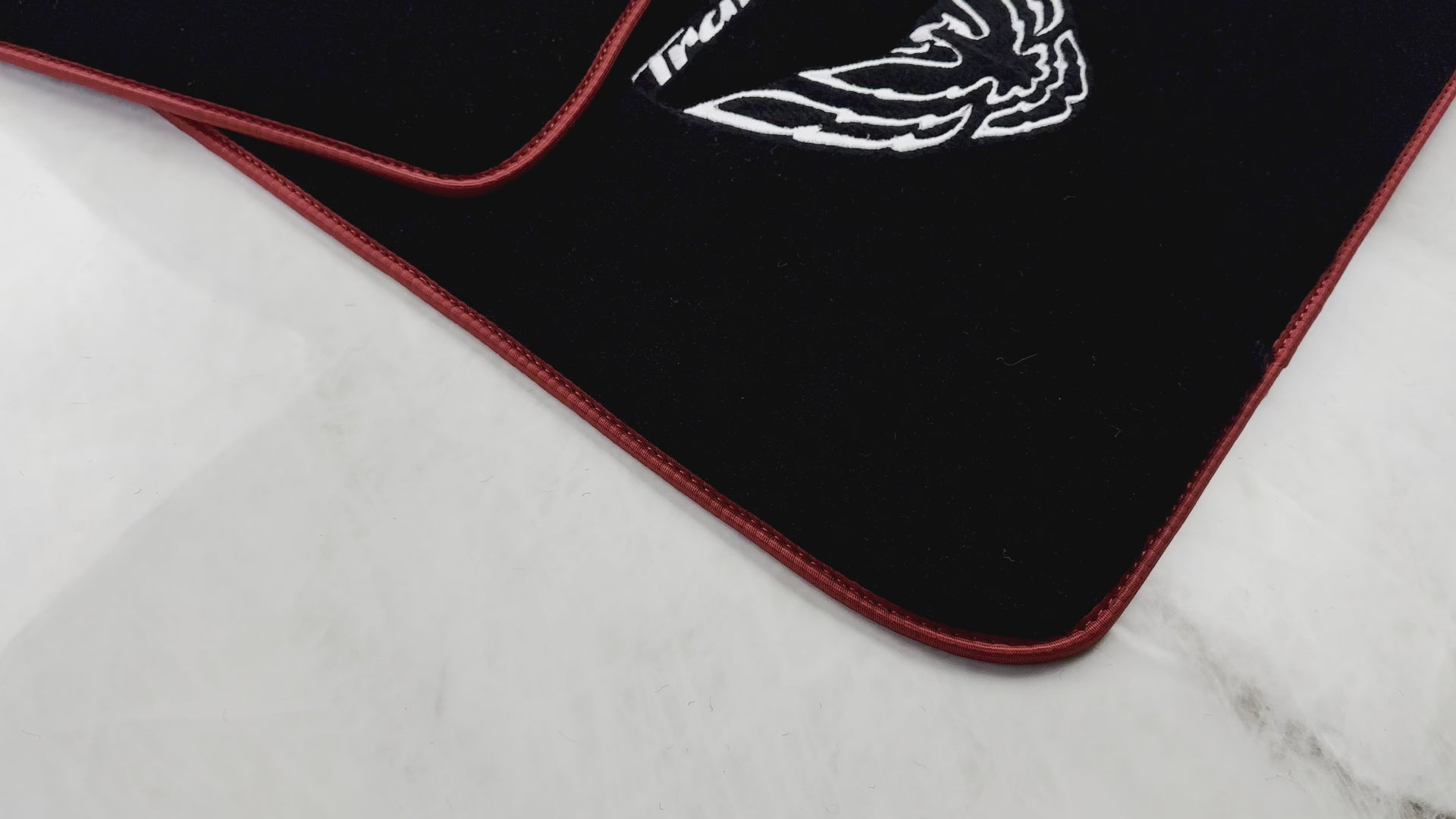 Tappetini Auto Neri con Bordo Rosso per Pontiac FireBird (1970-1981) Trans Am - AutoWin