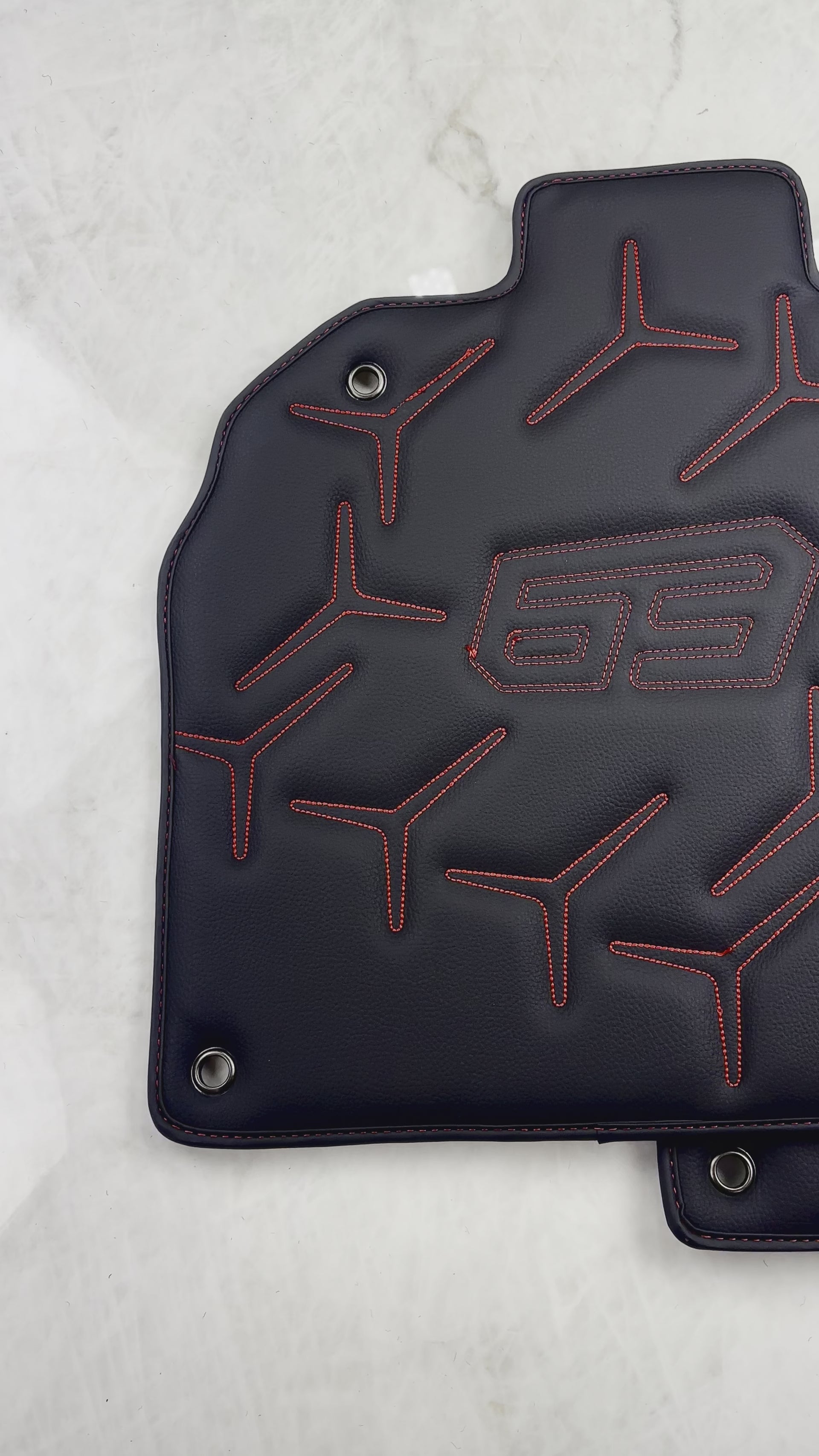 Schwarze Lederfußmatten für Lamborghini Aventador SVJ 63 Edition - AutoWin.EU