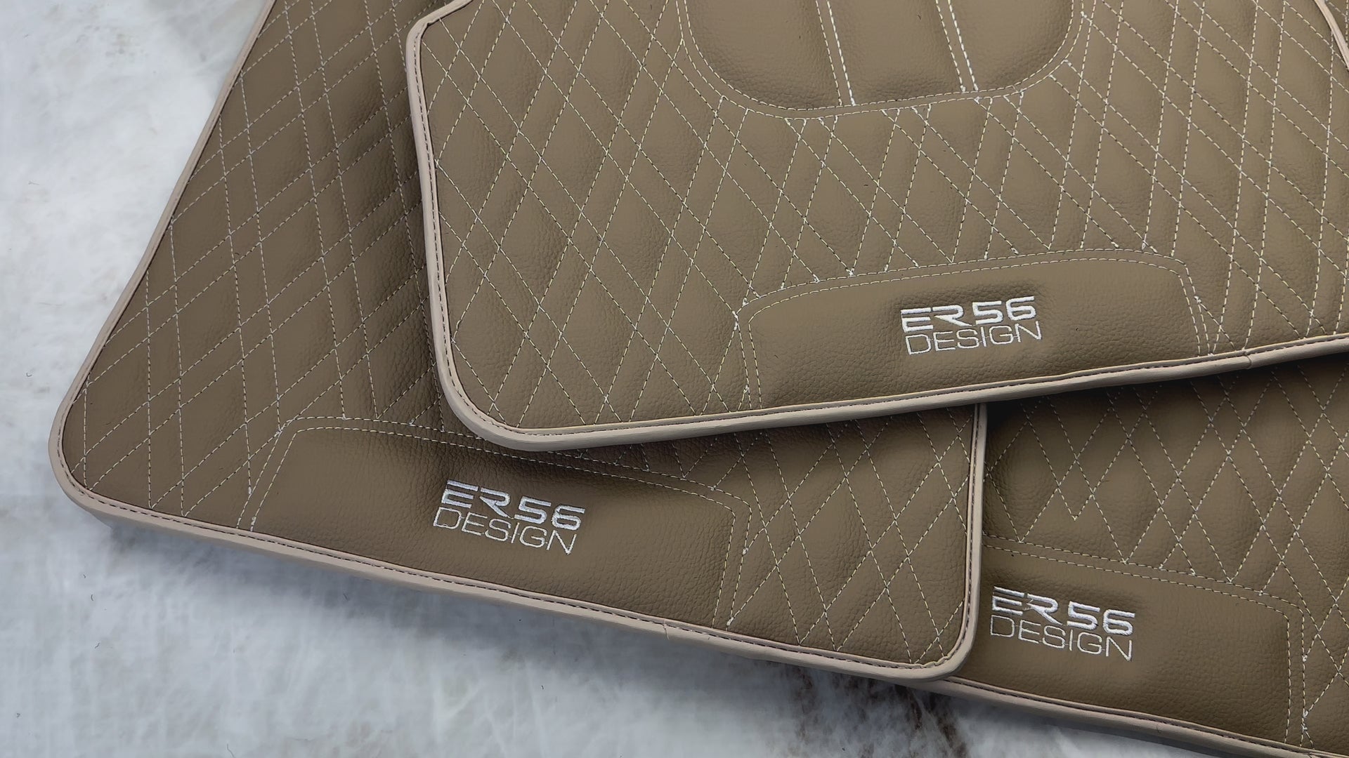 Tappetini in pelle beige per BMW G30 Berlina (2016-2023) Design ER56 - ER56 Design