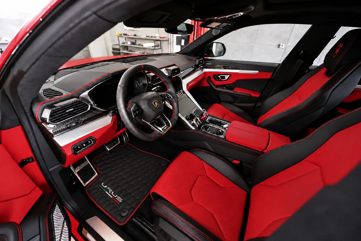 Alfombrillas de coche negras para Lamborghini Urus con cuero rojo