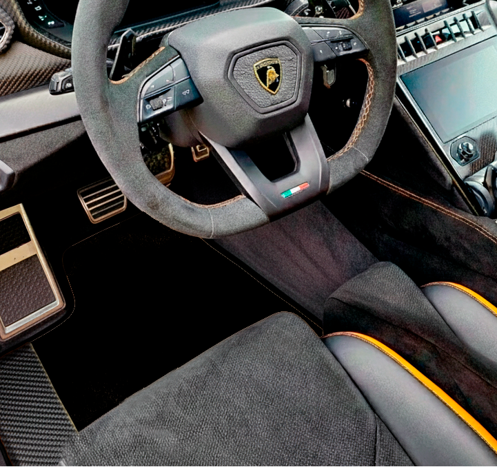Passgenaue schwarze Autofußmatten für Lamborghini Urus mit Carbonfaser-Leder