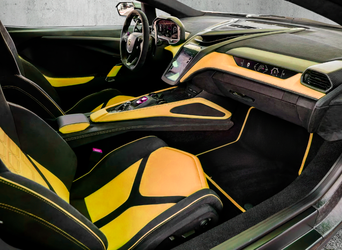 Tappetini per auto neri personalizzabili per Lamborghini Urus con bordo giallo
