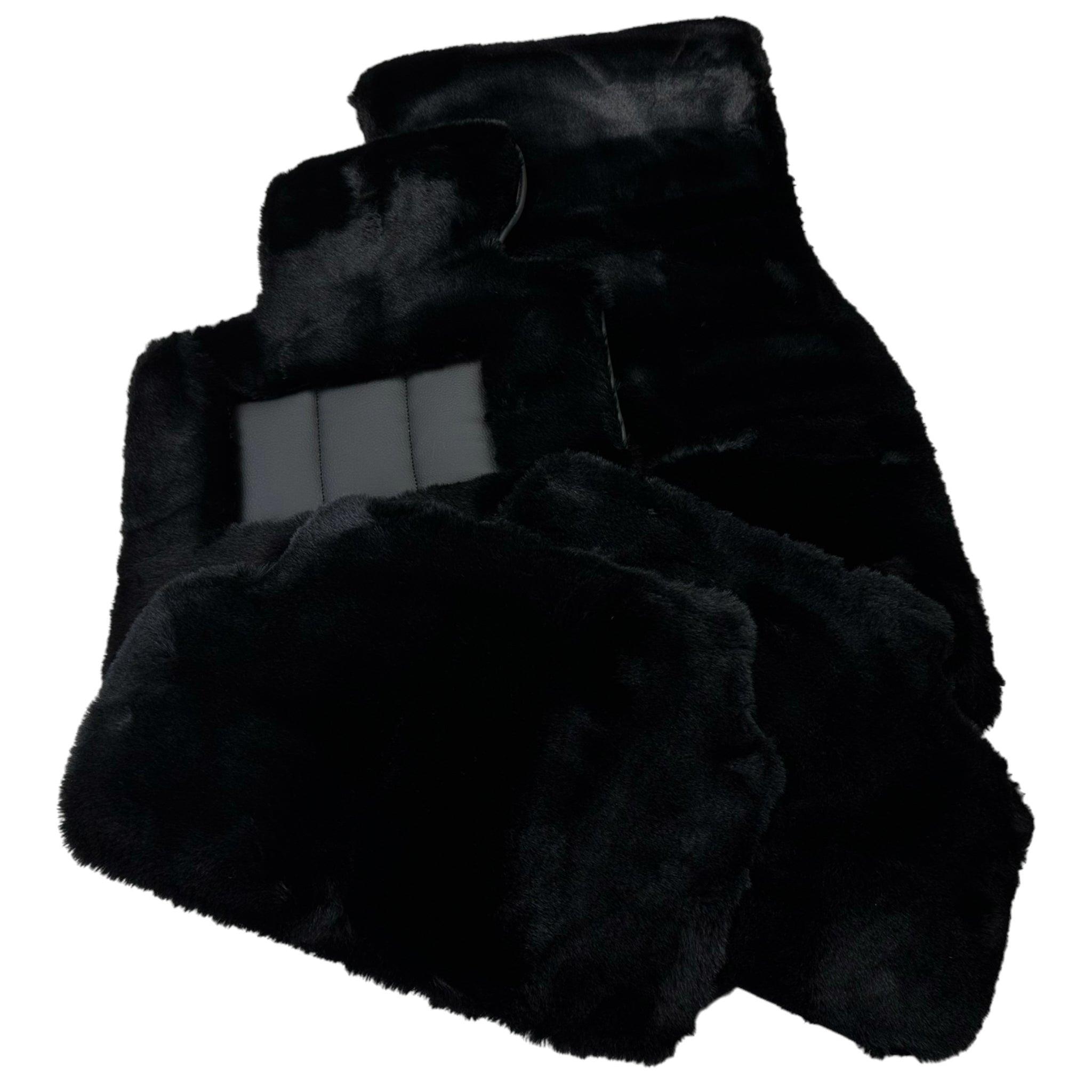 Black Sheepskin Floor Floor Mats For BMW M4 Series F83 - AutoWin