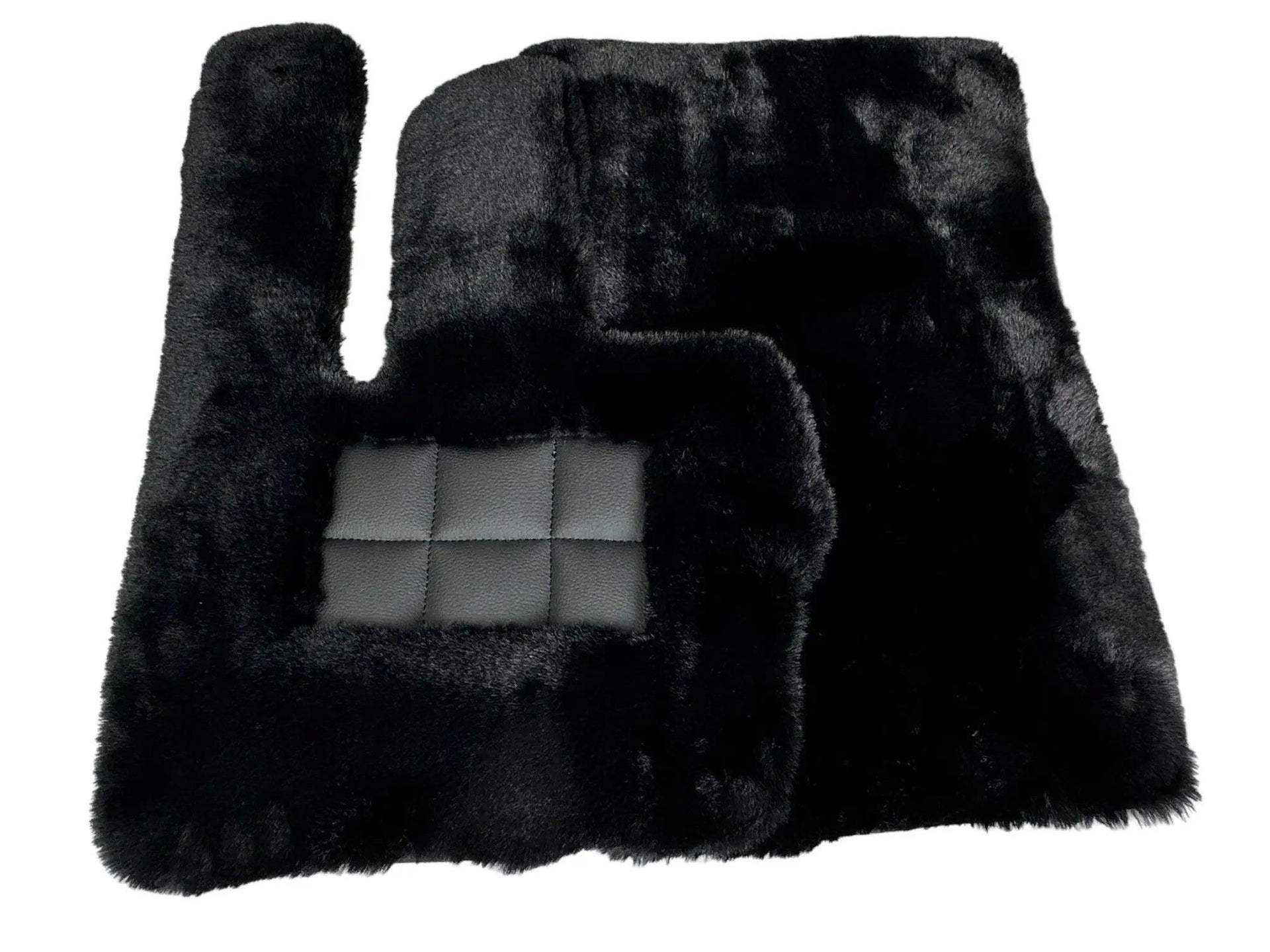 Black Sheepskin Floor Mats For Mercedes Benz R-Class W251 (2005-2013) Short Wheelbase | ER56 Design - AutoWin