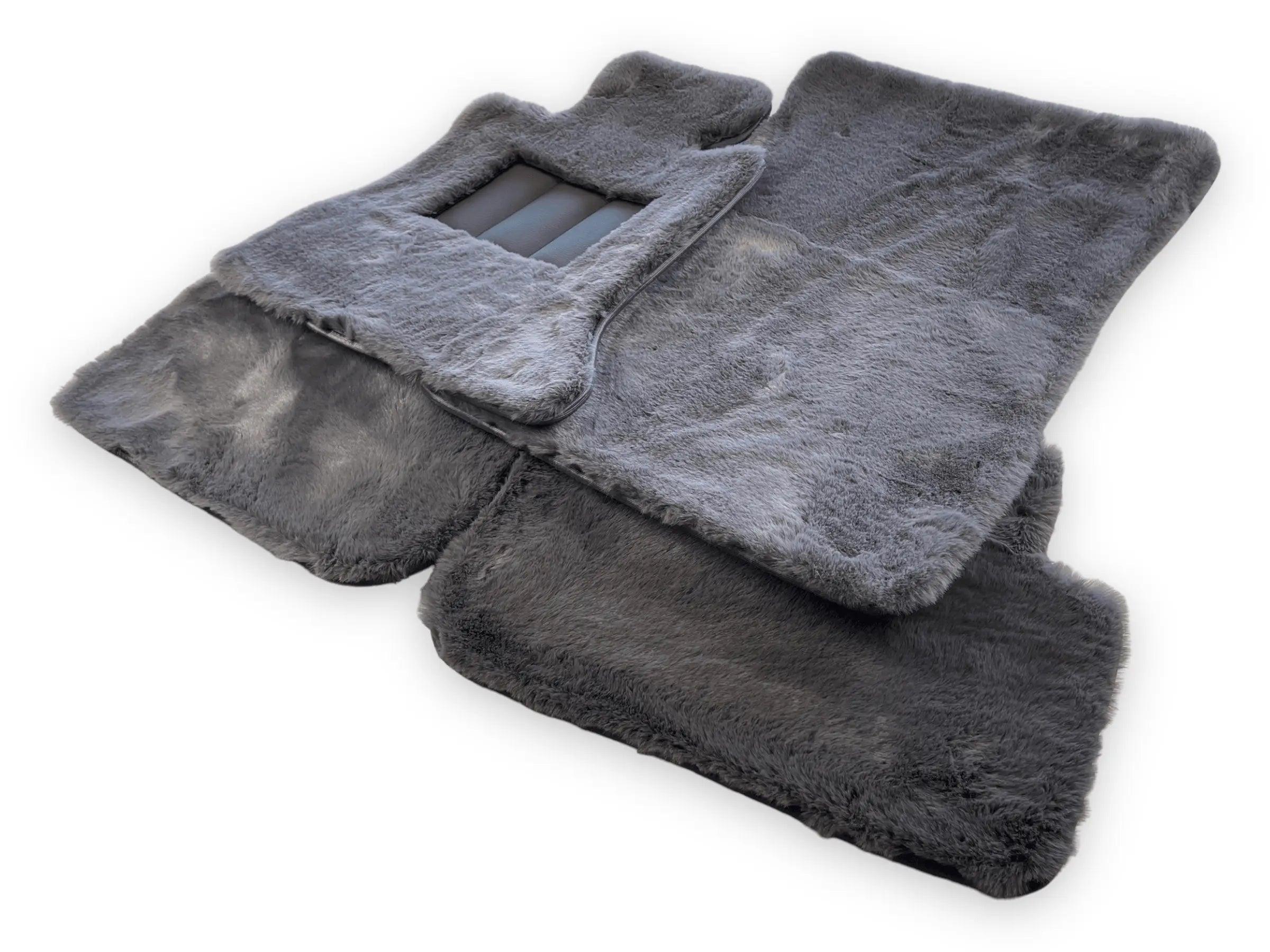 Dark Gray Sheepskin Floor Mats For Bentley Mulsanne (2010-2020) Design Brand - AutoWin