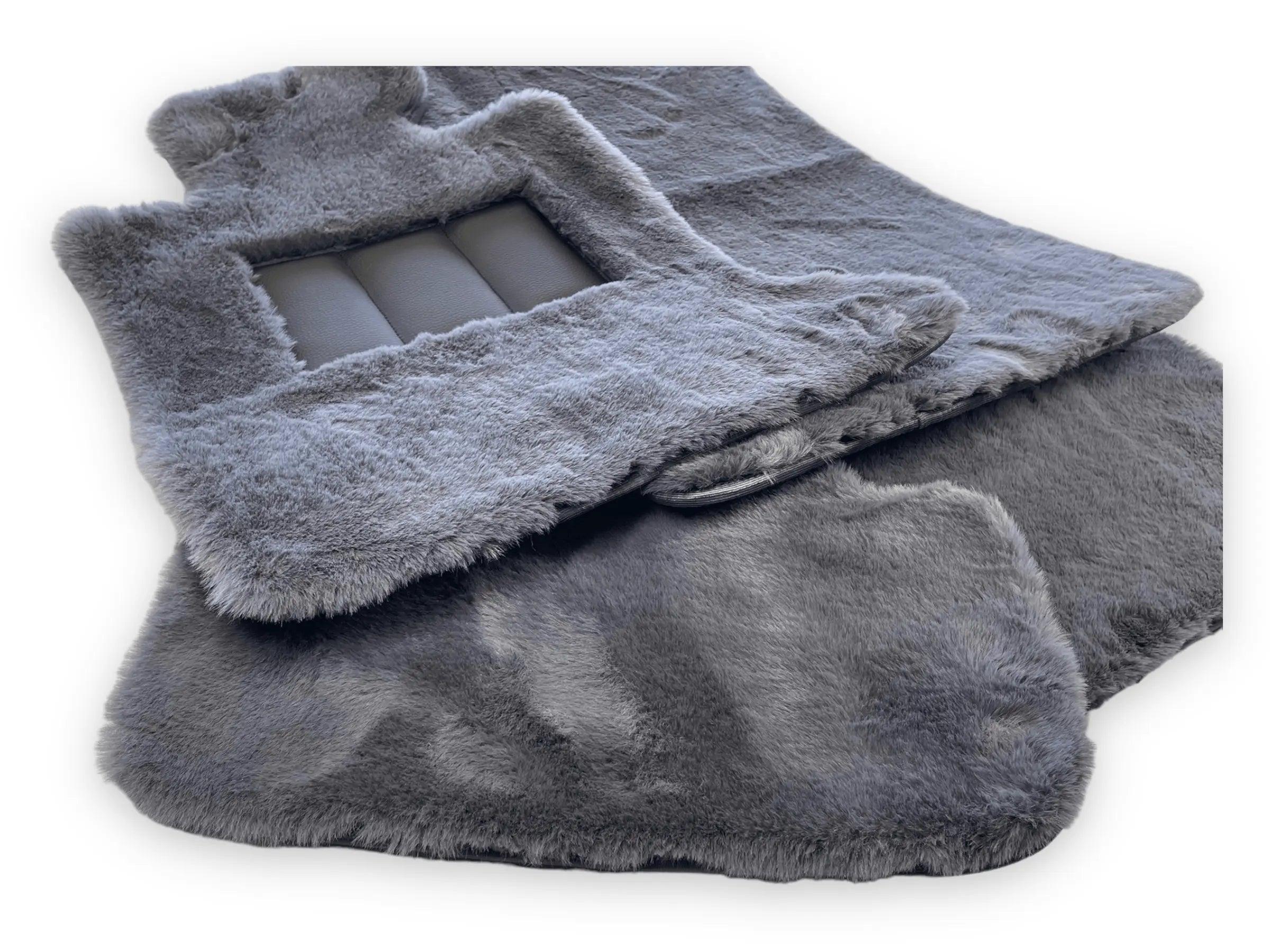 Dark Gray Sheepskin Floor Mats For Bentley Mulsanne (2010-2020) Design Brand - AutoWin